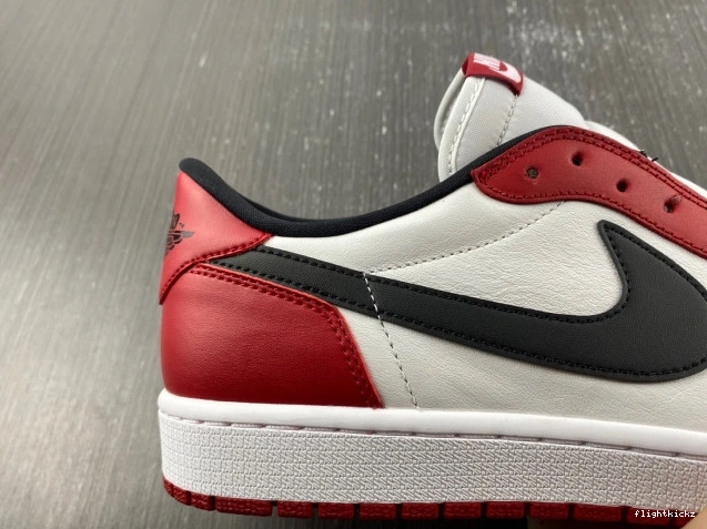 1 Jordan Low Retro Chicago Air 705329-600 1006